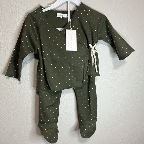 Jamie Kay NWT bundle Tiny Dots Wrap Top and Footies Size 1 Year - Picture 3 of 6